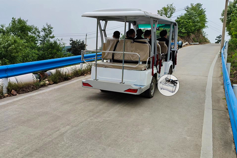 Golf carts equipped with a large-capacity